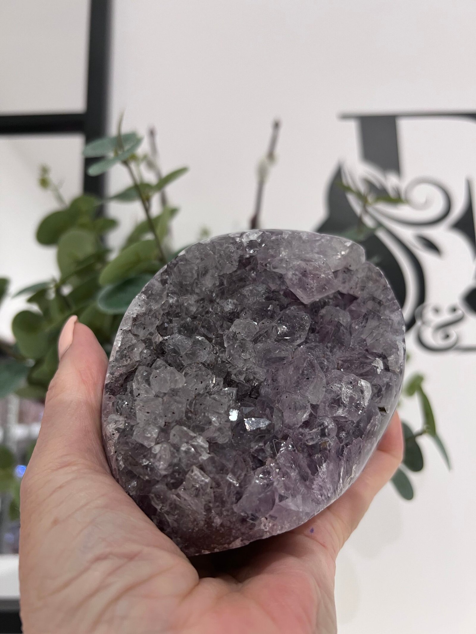 Amethyst Cut Base (792g) - Image 5