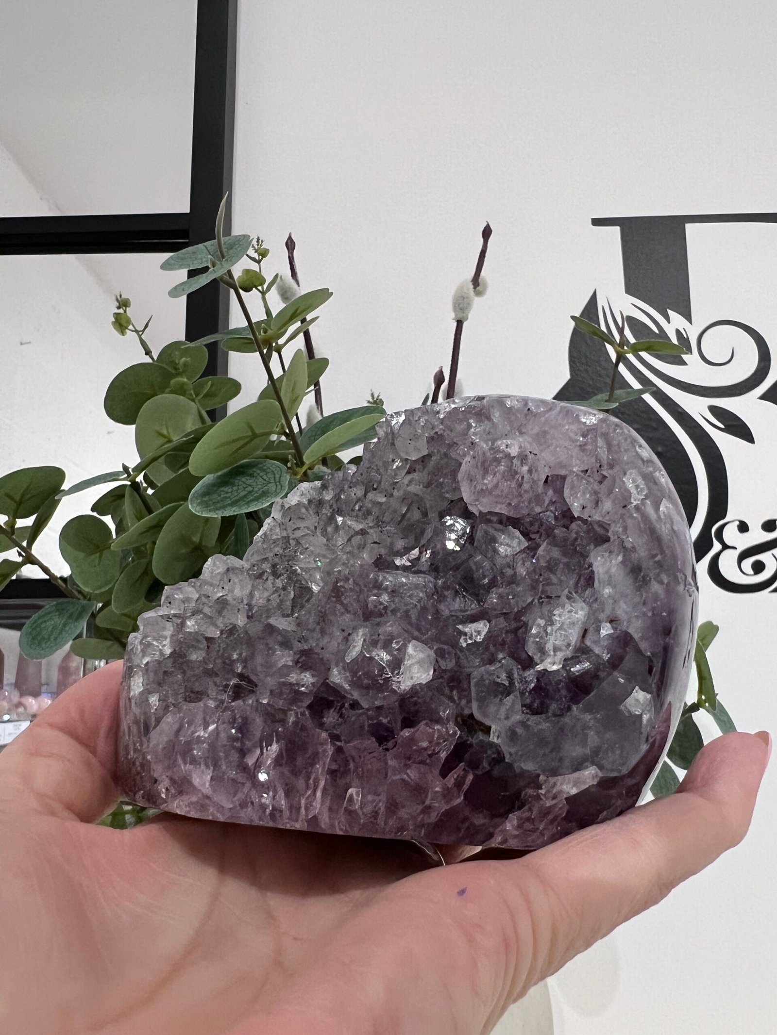 Amethyst Cut Base (792g) - Image 3