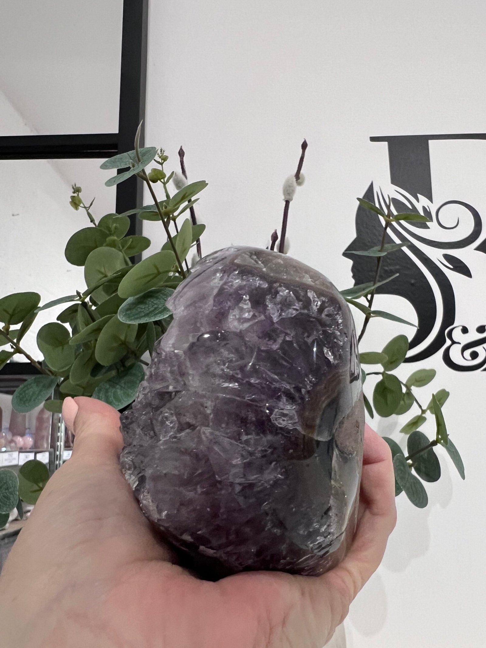 Amethyst Cut Base (792g) - Image 6