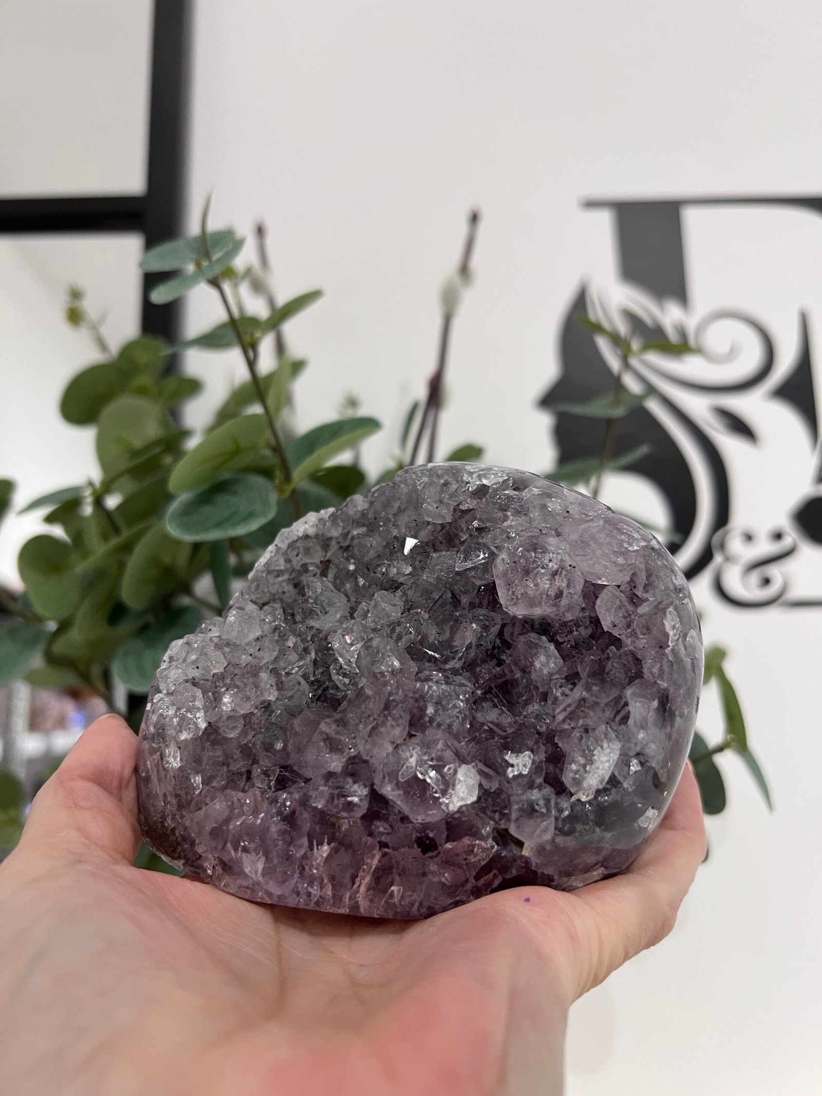 Amethyst Cut Base (792g) - Image 2