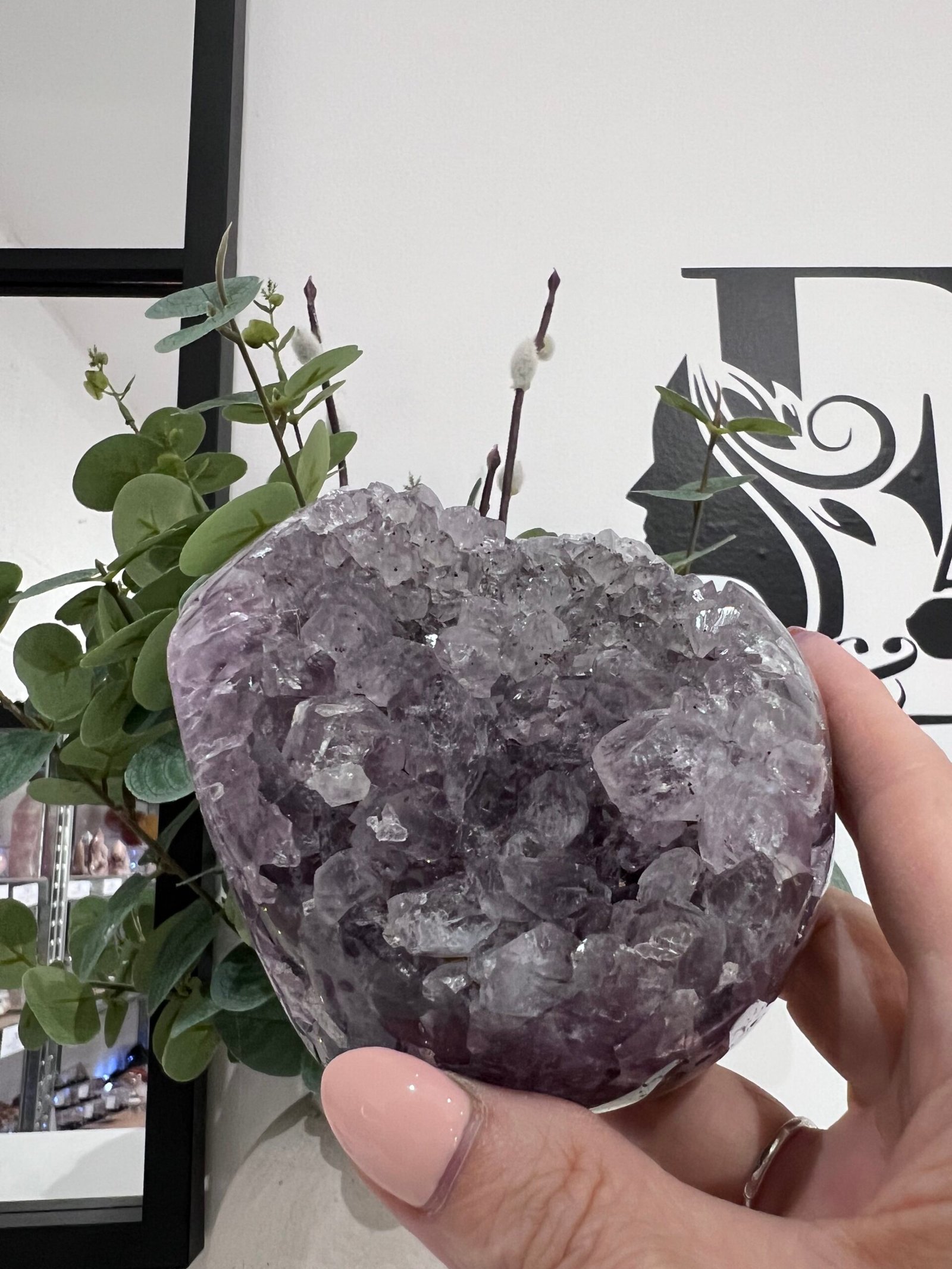 Amethyst Cut Base (792g) - Image 12