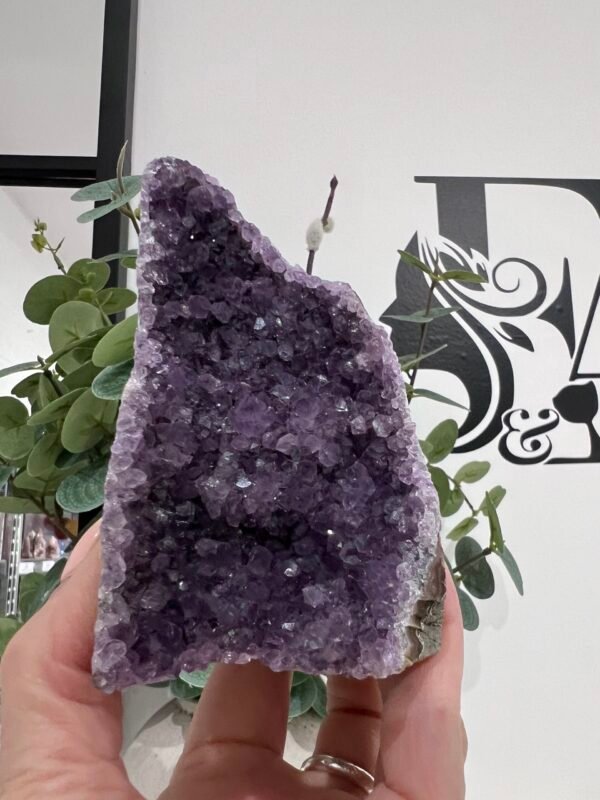 Amethyst Cut Base (371g)