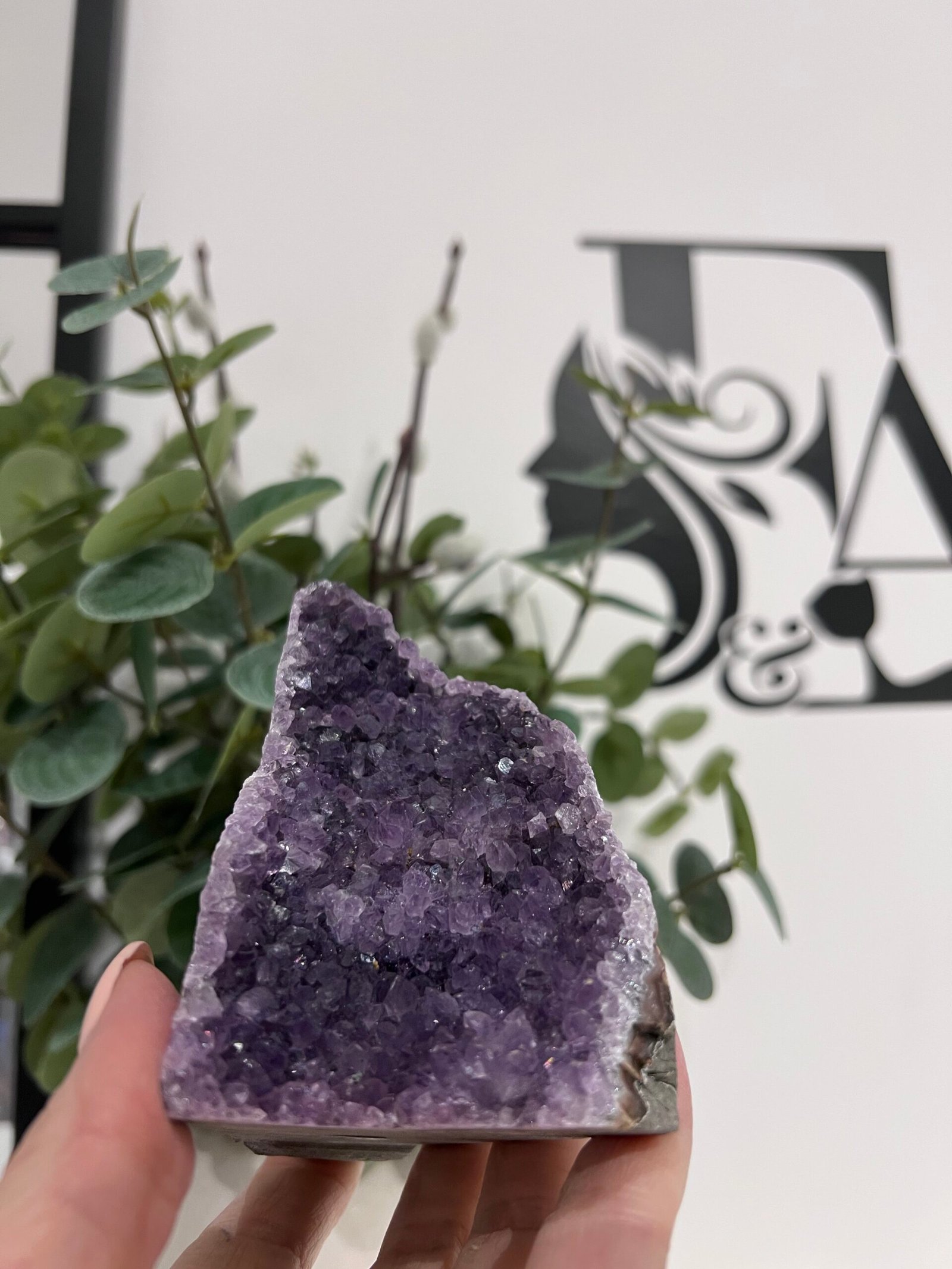 Amethyst Cut Base (371g) - Image 2